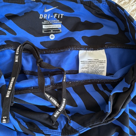Nike Dri-Fit Running Capri / Cropped Leggings Graphic Black & Blue w/ Mesh Legs - Picture 7 of 14